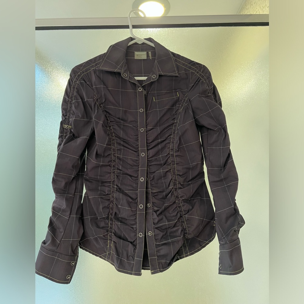 Athleta nylon stretch button down. Size XS barely worn
